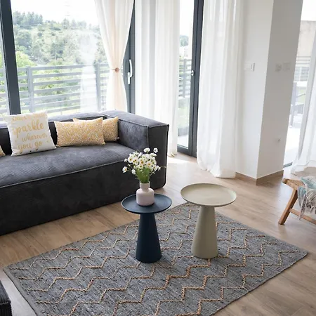 Four M No1 דירה קאבטאט