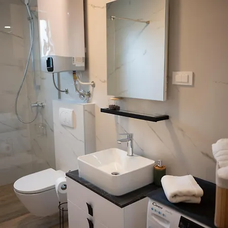Four M No1 Apartment