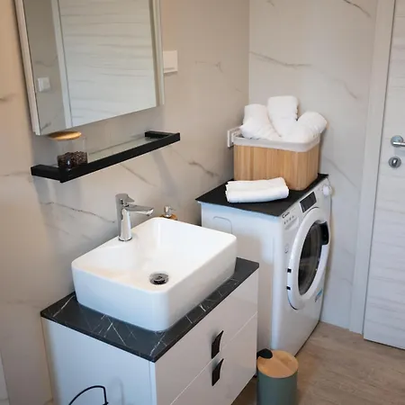 Four M No1 Apartment