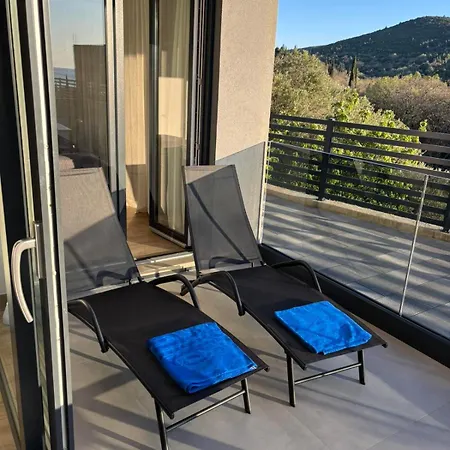 Four M No1 Apartment *
